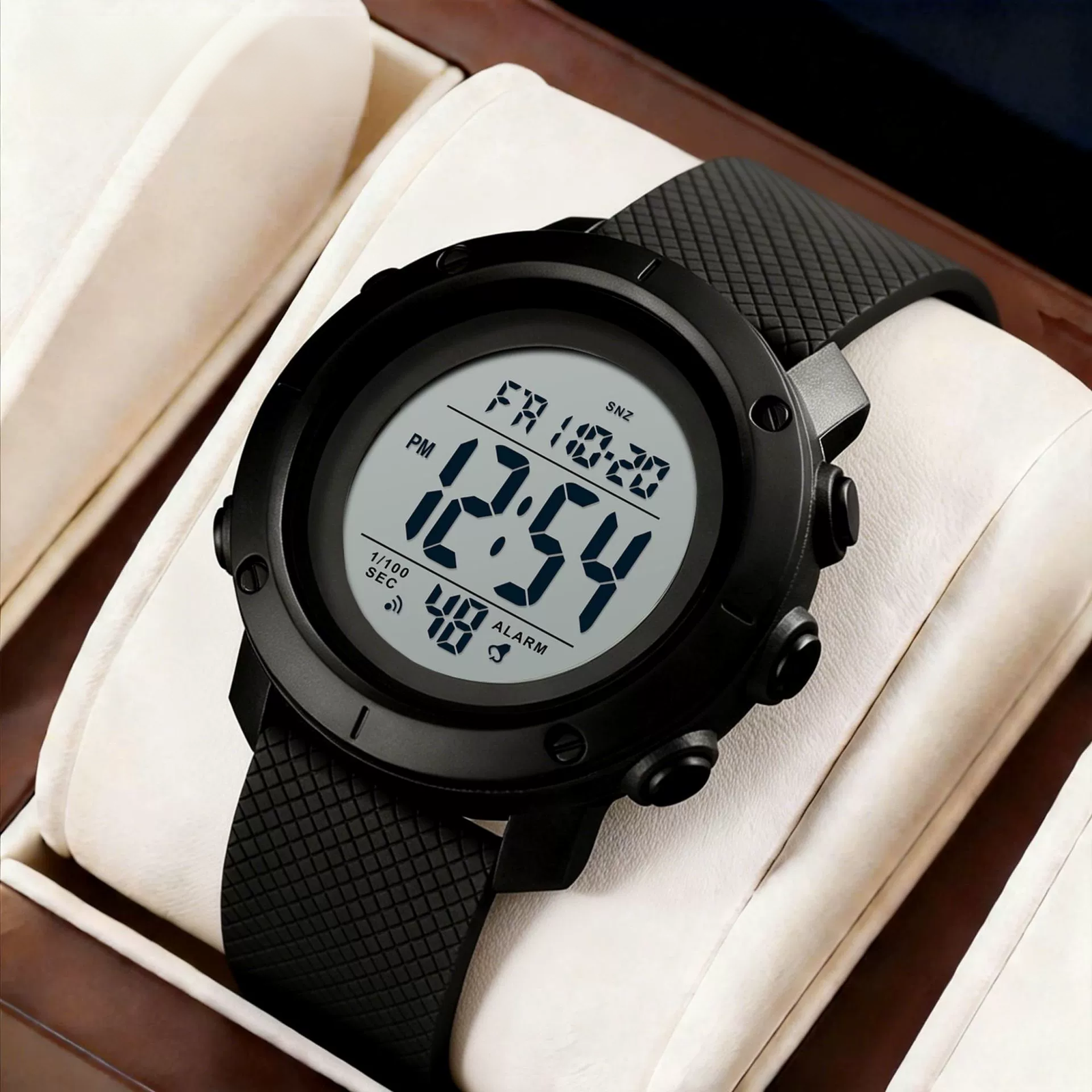 Hardcore outdoor style round electronic watch - Image 2