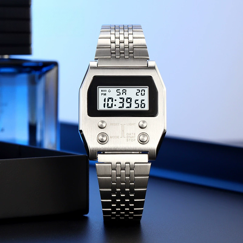 Retro square steel digital watch - Image 3